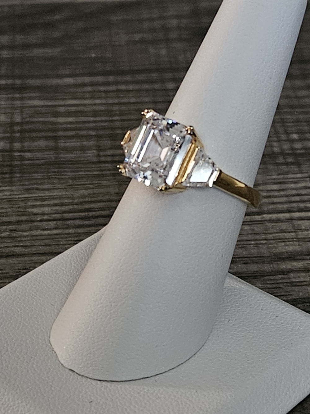 .925 Silver Emerald Cut CZ 3-Stone Ring Size 7 4.3g - Picture 3 of 5